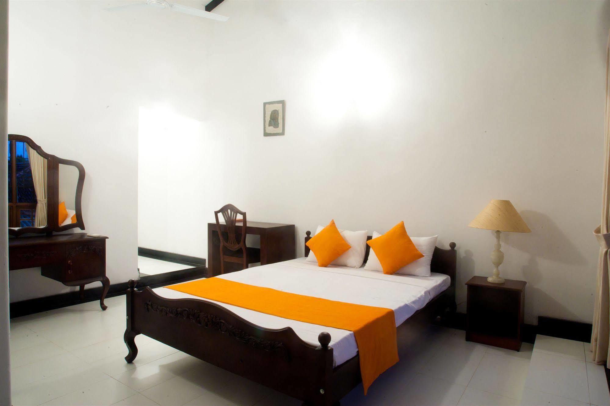 Lavinia Villa Dehiwala-Mount Lavinia Exterior photo
